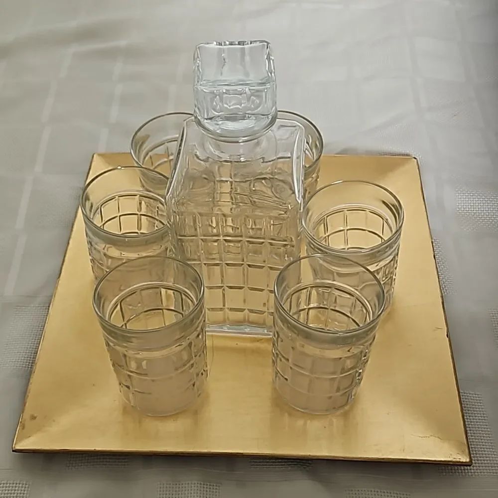 Wiskey Decanter Set With 6 Glasses Clear